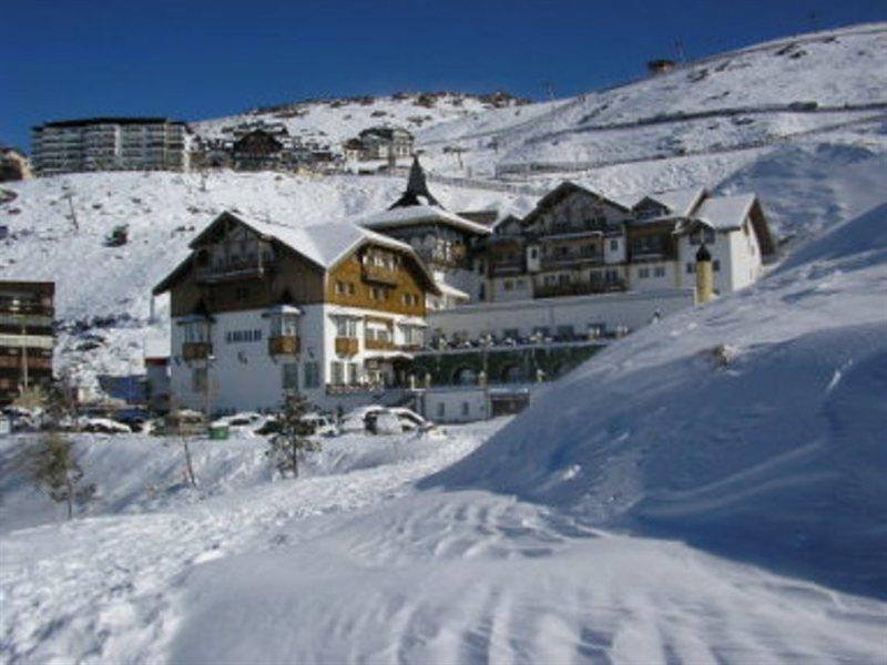 Hotel Ghm Monachil Sierra Nevada Exteriör bild